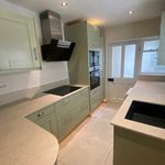 Rent 3 bedroom flat in West Midlands