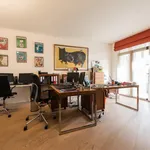 Huur 3 slaapkamer appartement van 257 m² in Elsene