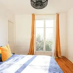 Rent 3 bedroom apartment of 125 m² in Paris