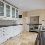 Rent 5 bedroom house in Warwick