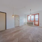 Pronajměte si 3 ložnic/e byt o rozloze 60 m² v Valašské Meziříčí