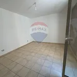 Affitto 4 camera appartamento di 122 m² in 5
 
 Melilli