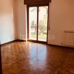 Appartamento in affitto a Valmadrera via San Carlo Borromeo, non arredato/vuoto, terrazzo, zona servita - TrovaCasa