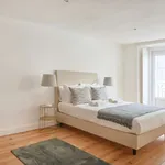 Rent 4 bedroom apartment in lisbon