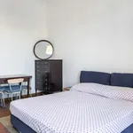 Rent a room in milan