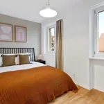 Miete 2 Schlafzimmer wohnung von 743 m² in Zurich