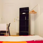 Rent 7 bedroom apartment in Barcelona