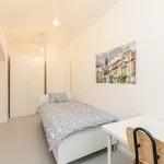 Rent 3 bedroom apartment in Prague