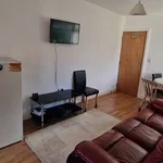 Rent 6 bedroom house in East Midlands