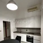 Affitto 2 camera appartamento di 75 m² in Firenze