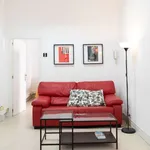 Rent a room of 220 m² in madrid