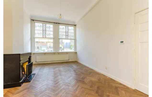 Huur 4 slaapkamer appartement van 100 m² in Zeeheldenkwartier