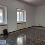 Rent 6 bedroom apartment of 169 m² in Milan