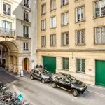 Rent 1 bedroom apartment of 32 m² in paris