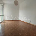 Affitto 4 camera appartamento di 94 m² in Padova