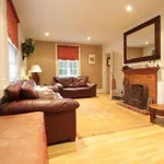 Rent 4 bedroom house in Woking