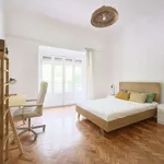 Rent a room in lisbon