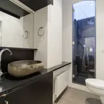 Rent 4 bedroom apartment of 77 m² in Prague