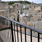 Affitto 3 camera appartamento di 80 m² in Ragusa