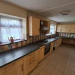 Rent 4 bedroom flat in South West England