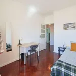 Rent a room in lisbon