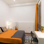 Rent a room of 250 m² in barcelona