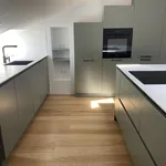 Appartement de 8245 m² avec 4 chambre(s) en location à Nantes