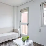 Rent a room of 125 m² in valencia