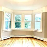 Rent 3 bedroom apartment of 204 m² in Staten Island