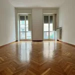 Rent 4 bedroom apartment of 180 m² in Milan