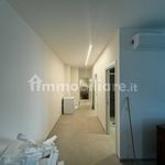 Affitto 3 camera appartamento di 85 m² in Bologna