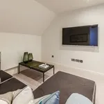 Rent 2 bedroom flat of 78 m² in London