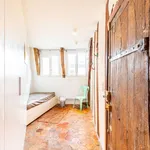 Appartement de 301 m² avec 1 chambre(s) en location à Paris