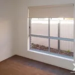 Rent 3 bedroom house in Point Cook