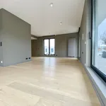 Huur 3 slaapkamer appartement van 130 m² in Ukkel