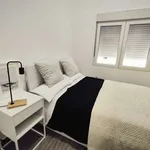 Rent 1 bedroom apartment of 35 m² in madrid