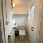 Rent 3 bedroom flat in South West England