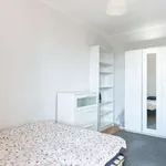 Rent a room in lisbon