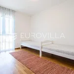 Rent 3 bedroom apartment of 91 m² in Split