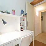 Rent 4 bedroom apartment in Barcelona