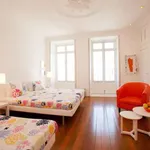 Rent 8 bedroom apartment in porto