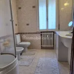 Rent 4 bedroom apartment of 120 m² in Modena