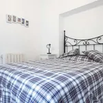 Rent 1 bedroom apartment of 30 m² in madrid