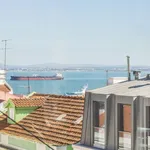 Rent 4 bedroom apartment of 95 m² in Lisbon