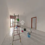 Affitto 4 camera appartamento di 121 m² in Pozzuoli