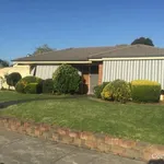 Rent 4 bedroom house in Narre Warren