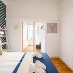 Rent 2 bedroom apartment in Lisbon