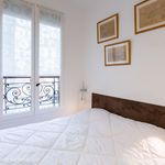 Appartement de 270 m² avec 1 chambre(s) en location à Paris