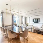 Rent 4 bedroom apartment of 270 m² in Paris