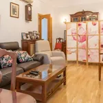 Rent a room of 120 m² in madrid